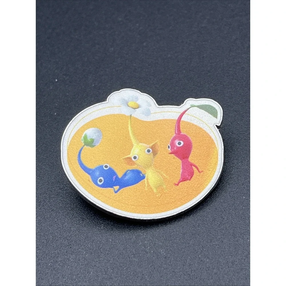 Nintendo Pikmin Video Game Lapel‎ Hat Pin